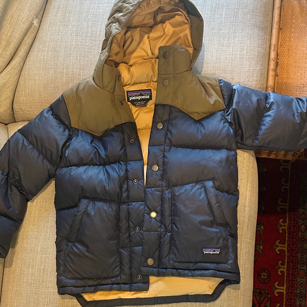 Patagonia Navy and Olive Hooded DOWN jacket